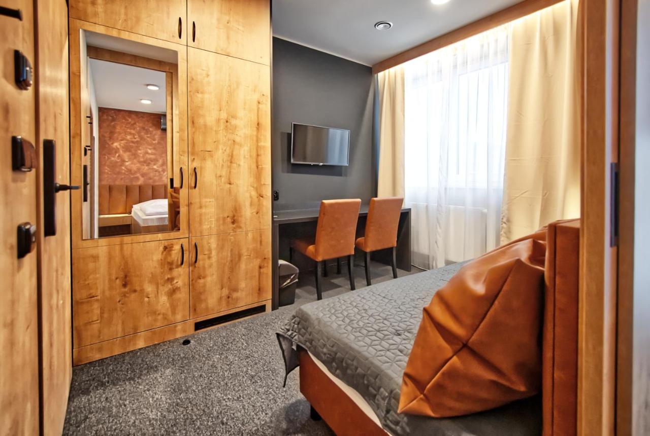 Restaurace A Penzion Praha Dolní Dunajovice Εξωτερικό φωτογραφία