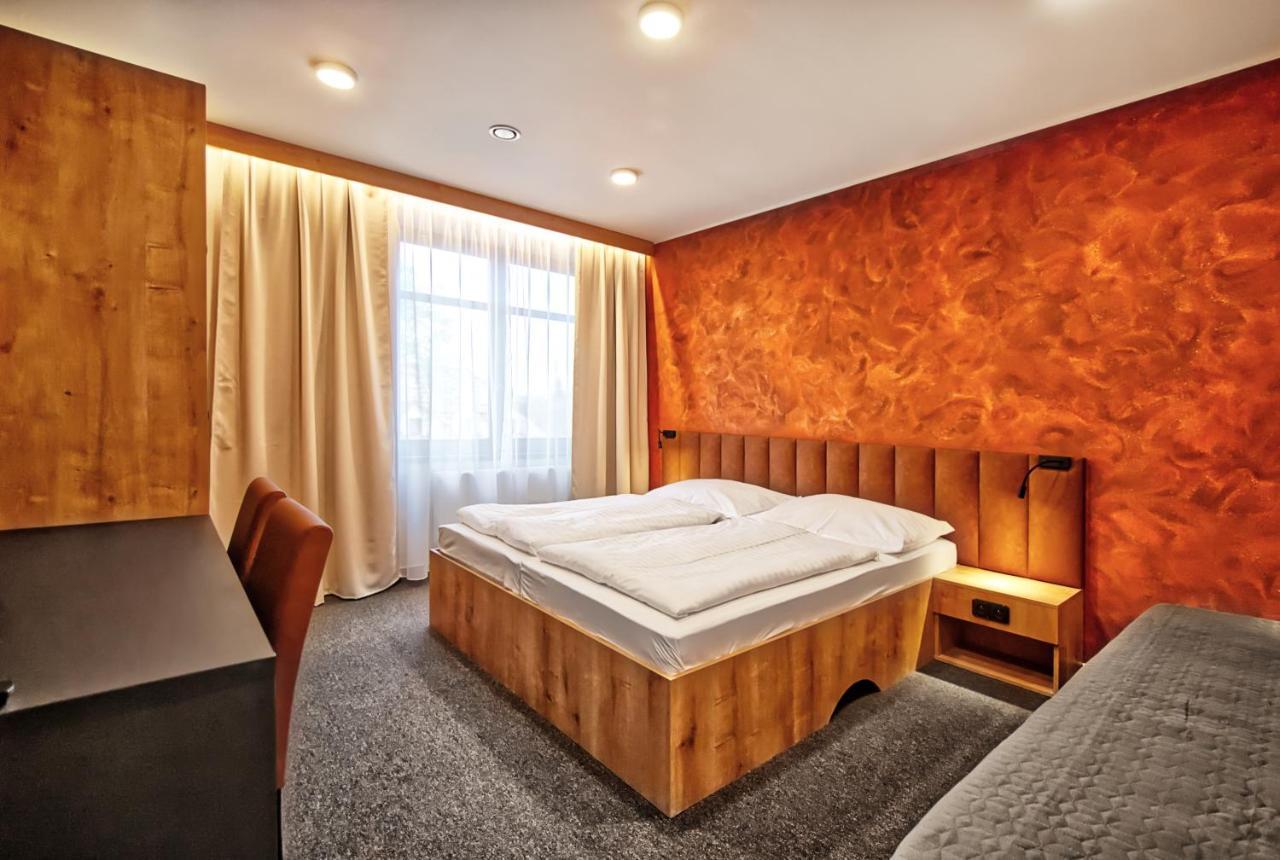Restaurace A Penzion Praha Dolní Dunajovice Εξωτερικό φωτογραφία