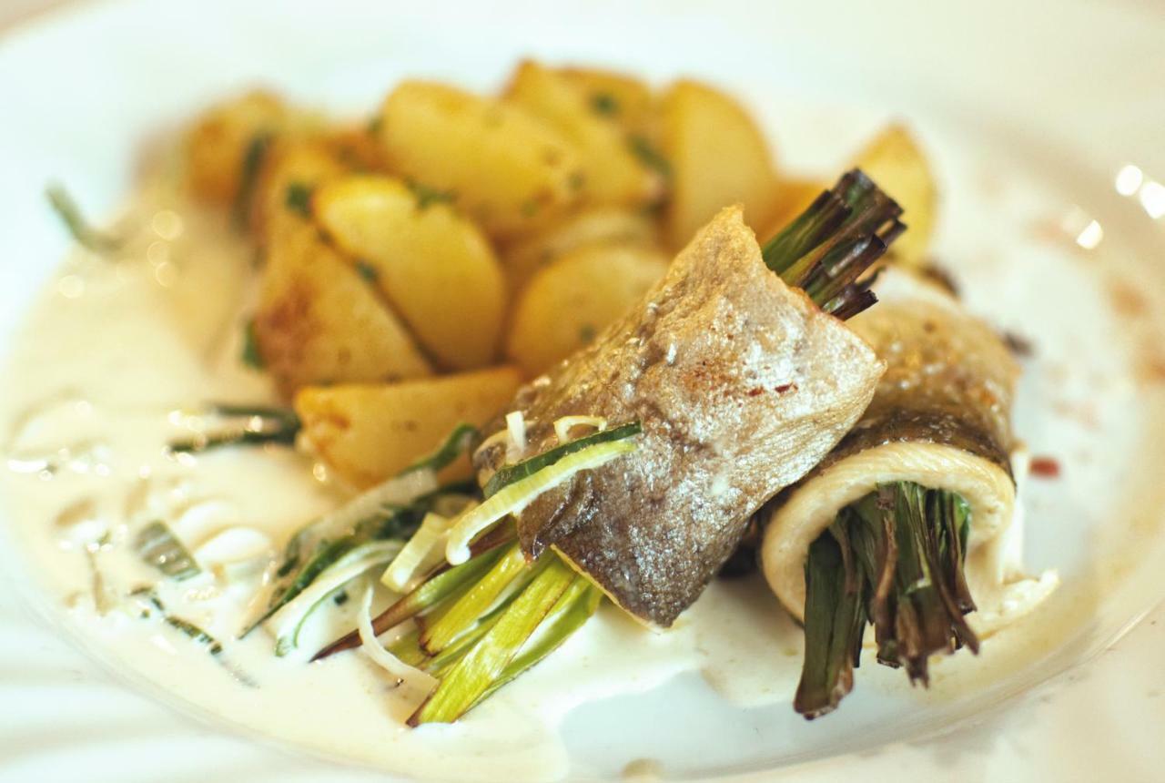Restaurace A Penzion Praha Dolní Dunajovice Εξωτερικό φωτογραφία