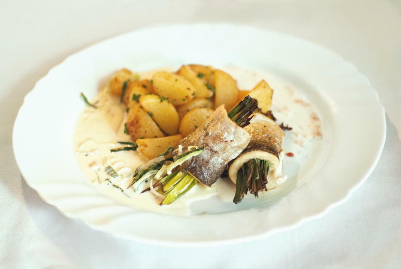 Restaurace A Penzion Praha Dolní Dunajovice Εξωτερικό φωτογραφία