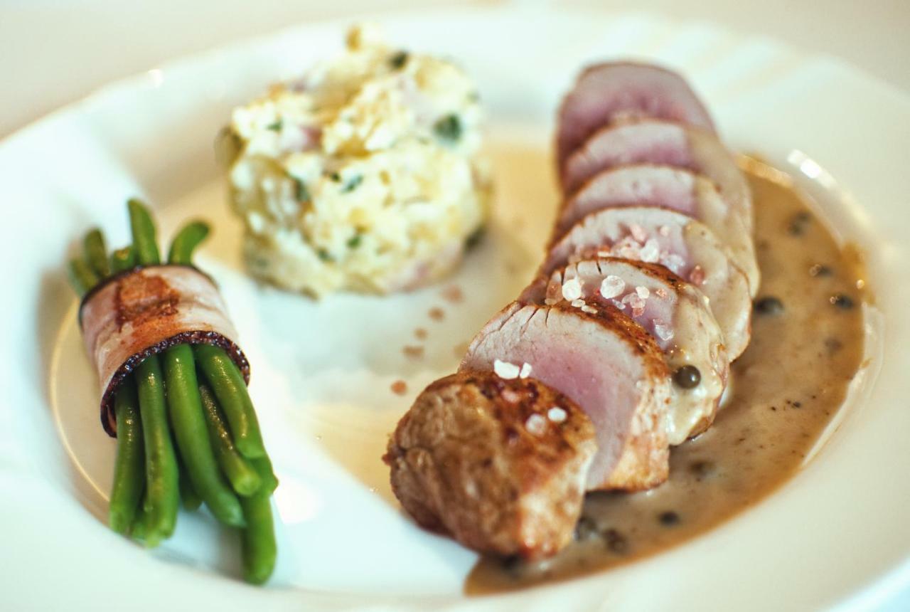 Restaurace A Penzion Praha Dolní Dunajovice Εξωτερικό φωτογραφία