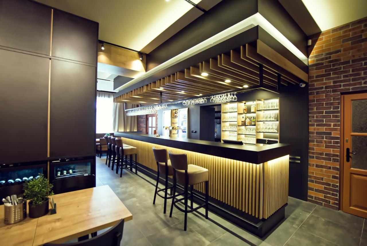 Restaurace A Penzion Praha Dolní Dunajovice Εξωτερικό φωτογραφία