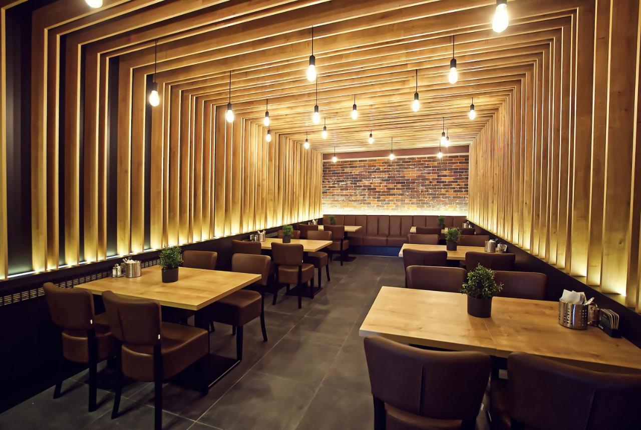 Restaurace A Penzion Praha Dolní Dunajovice Εξωτερικό φωτογραφία